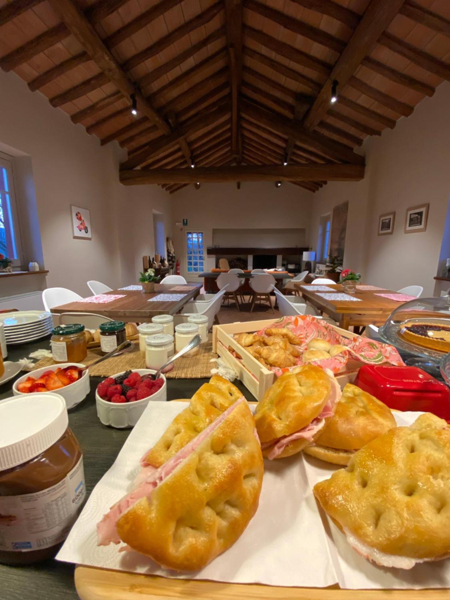 Tenuta Pizzone Villa Риванацано Екстериор снимка