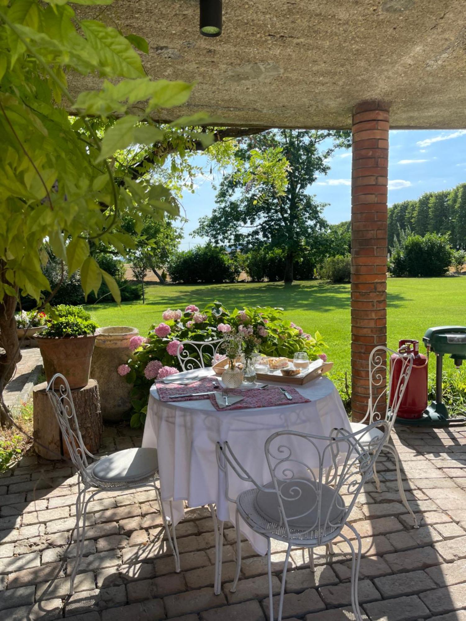 Tenuta Pizzone Wine Resort Риванацано Екстериор снимка